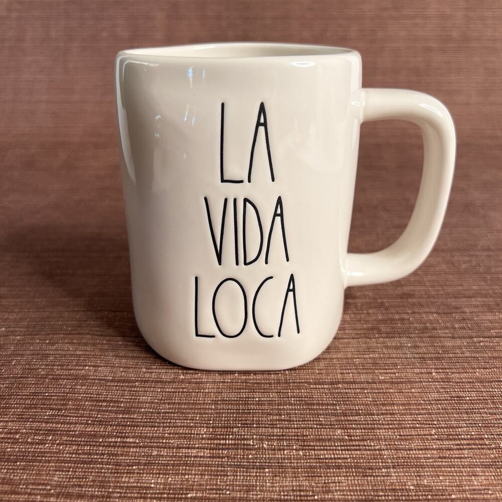 Rae Dunn “LA VIDA LOCA” Mug • 4.5" • Very Great Condition • Magenta